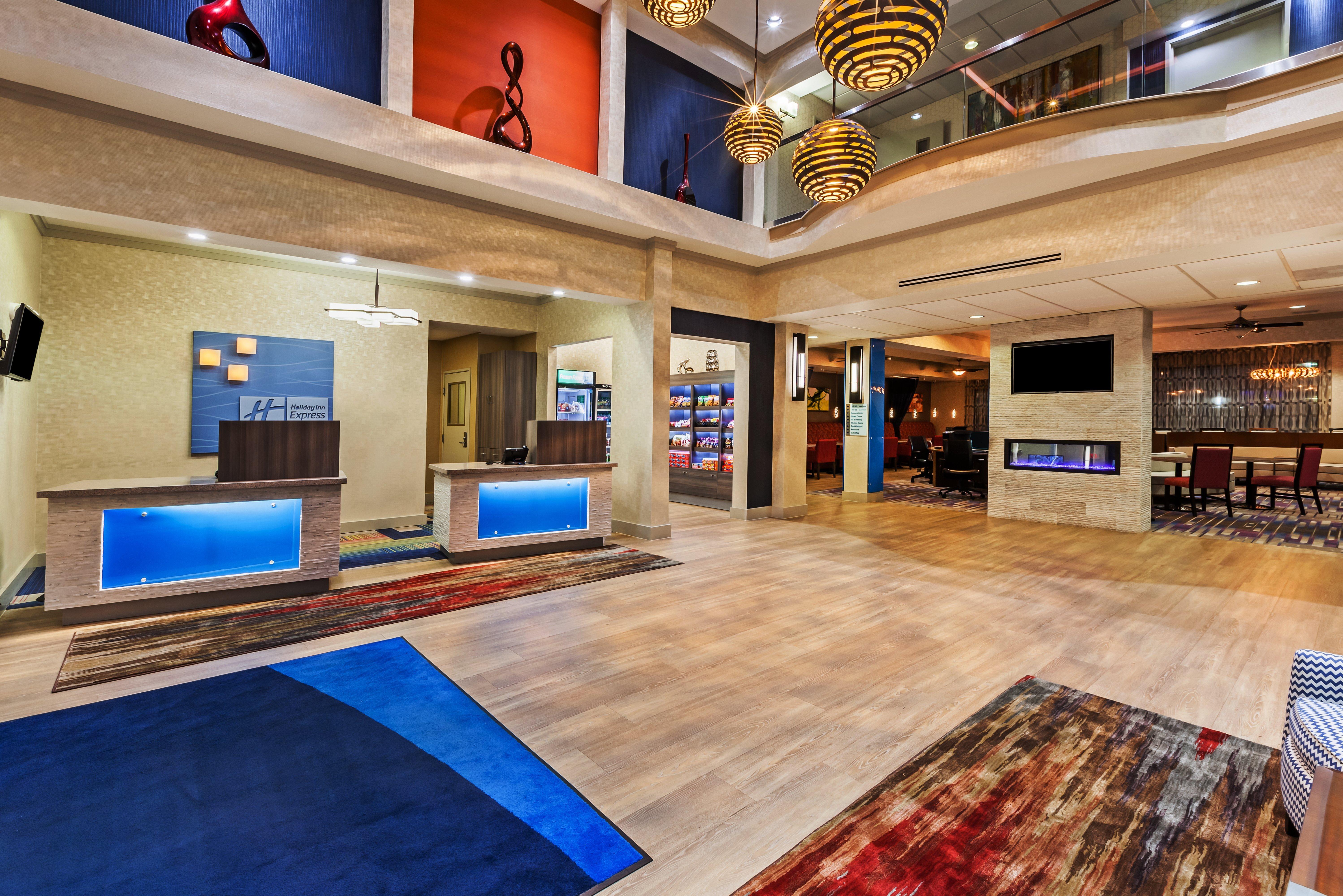 Holiday Inn Express & Suites Houston East By Ihg Exterior photo