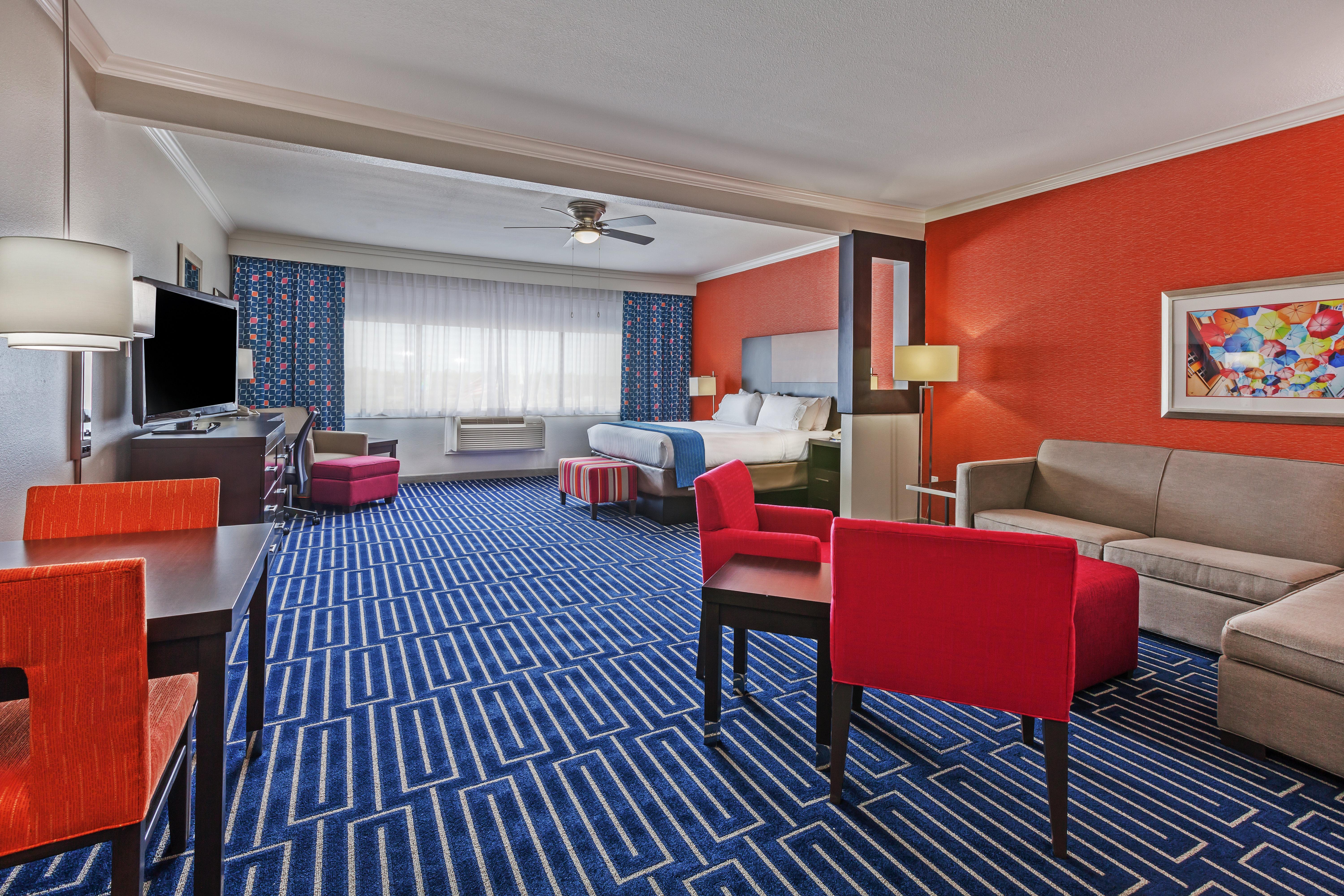 Holiday Inn Express & Suites Houston East By Ihg Exterior photo