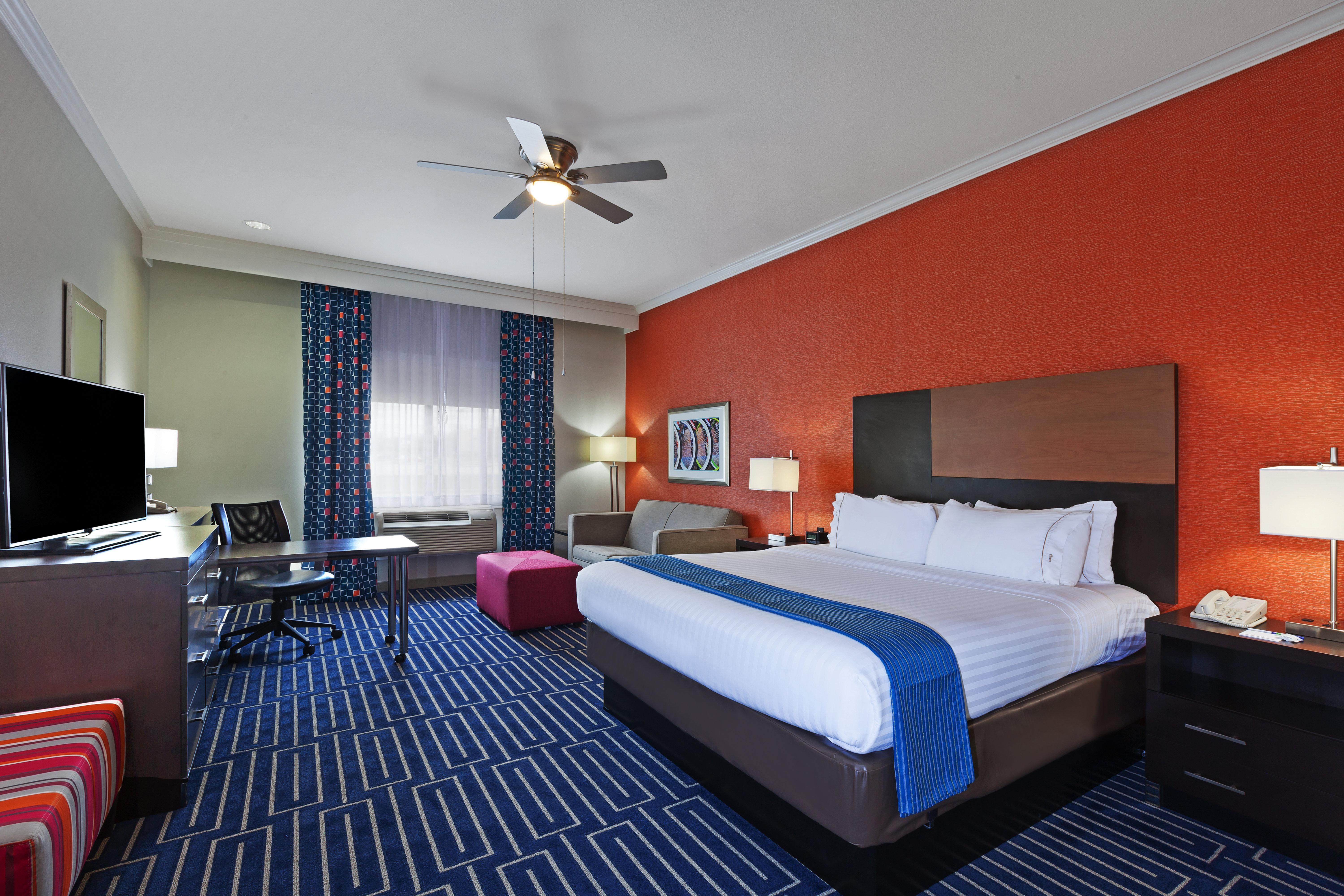 Holiday Inn Express & Suites Houston East By Ihg Exterior photo