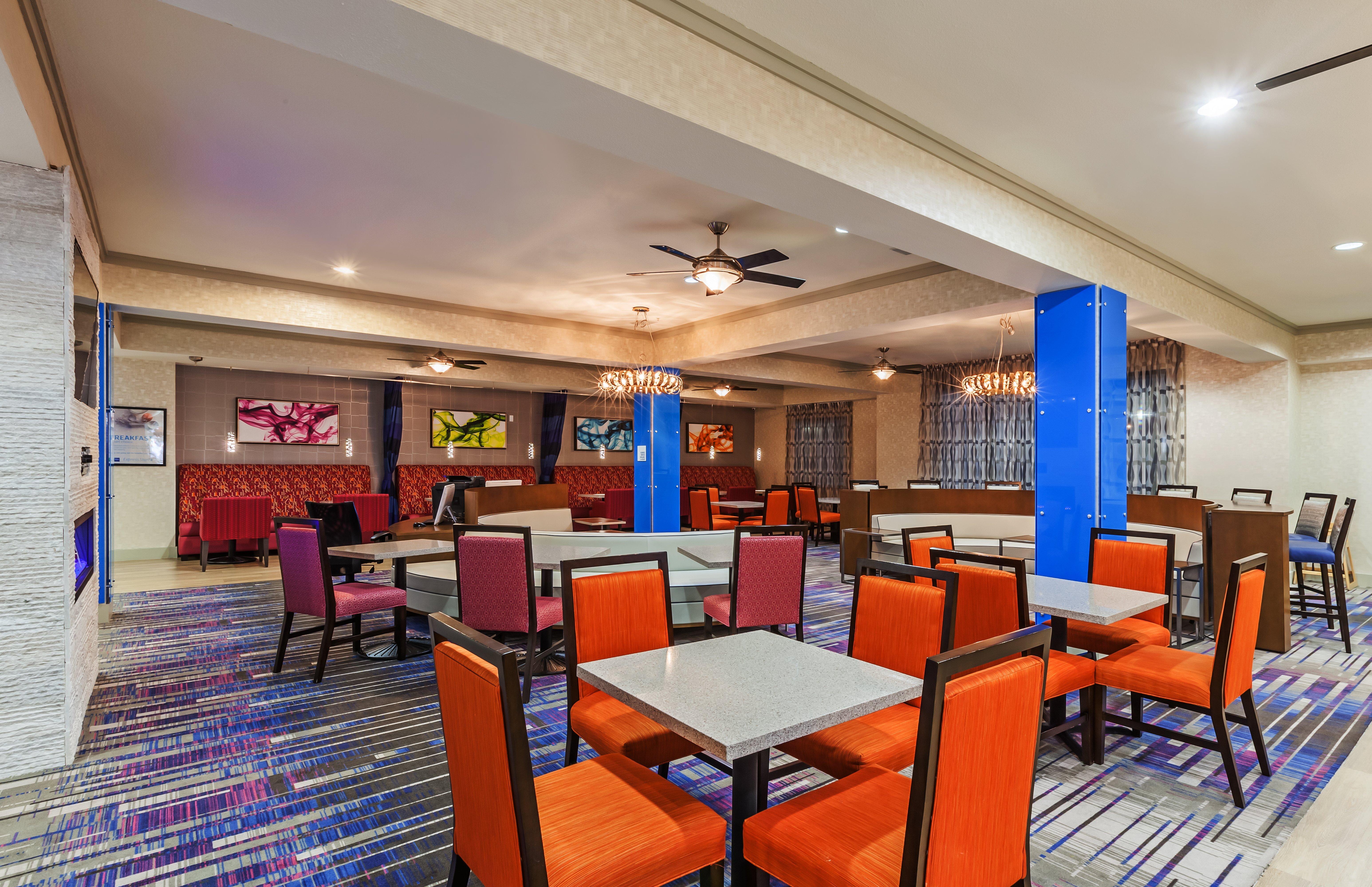 Holiday Inn Express & Suites Houston East By Ihg Exterior photo