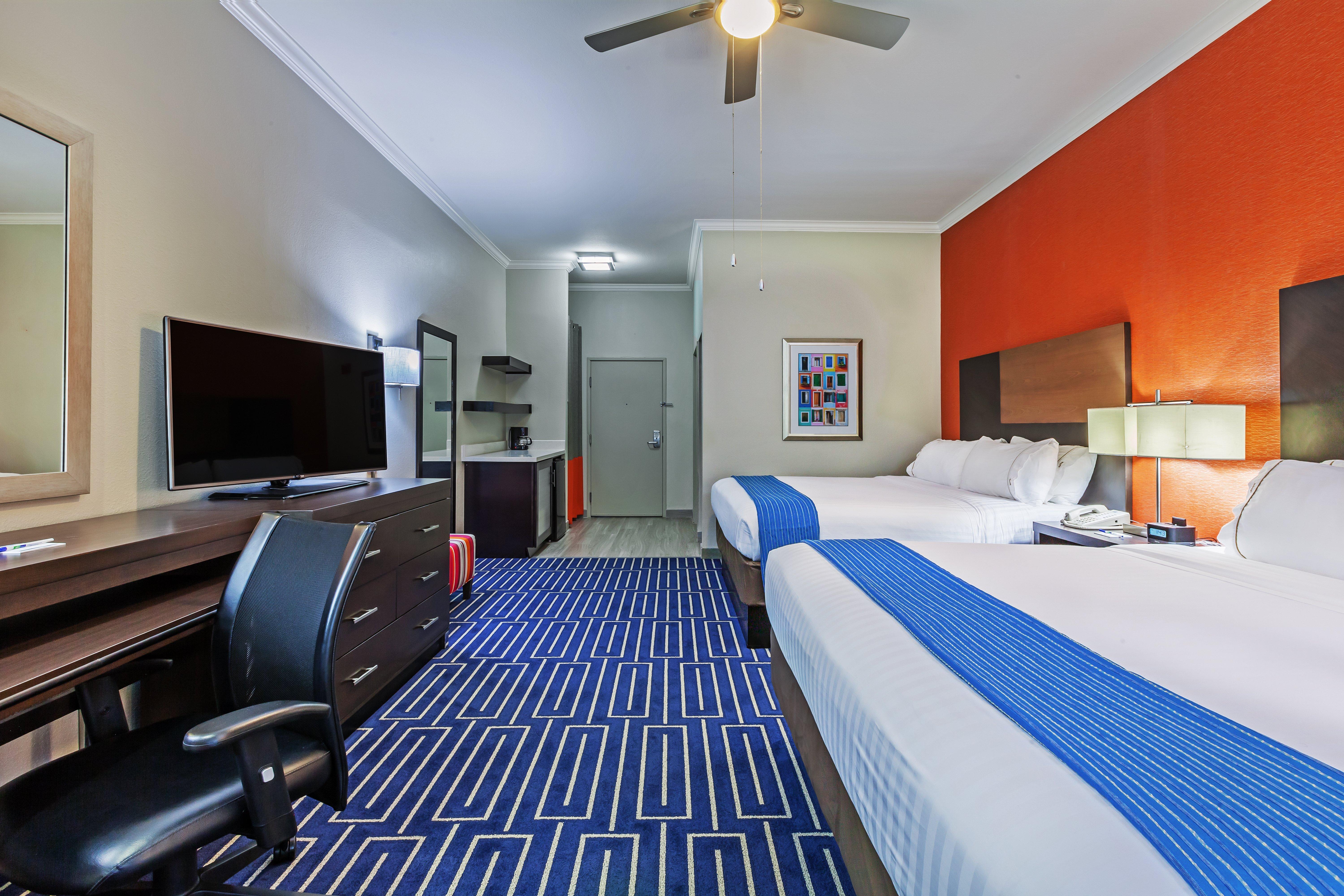 Holiday Inn Express & Suites Houston East By Ihg Exterior photo