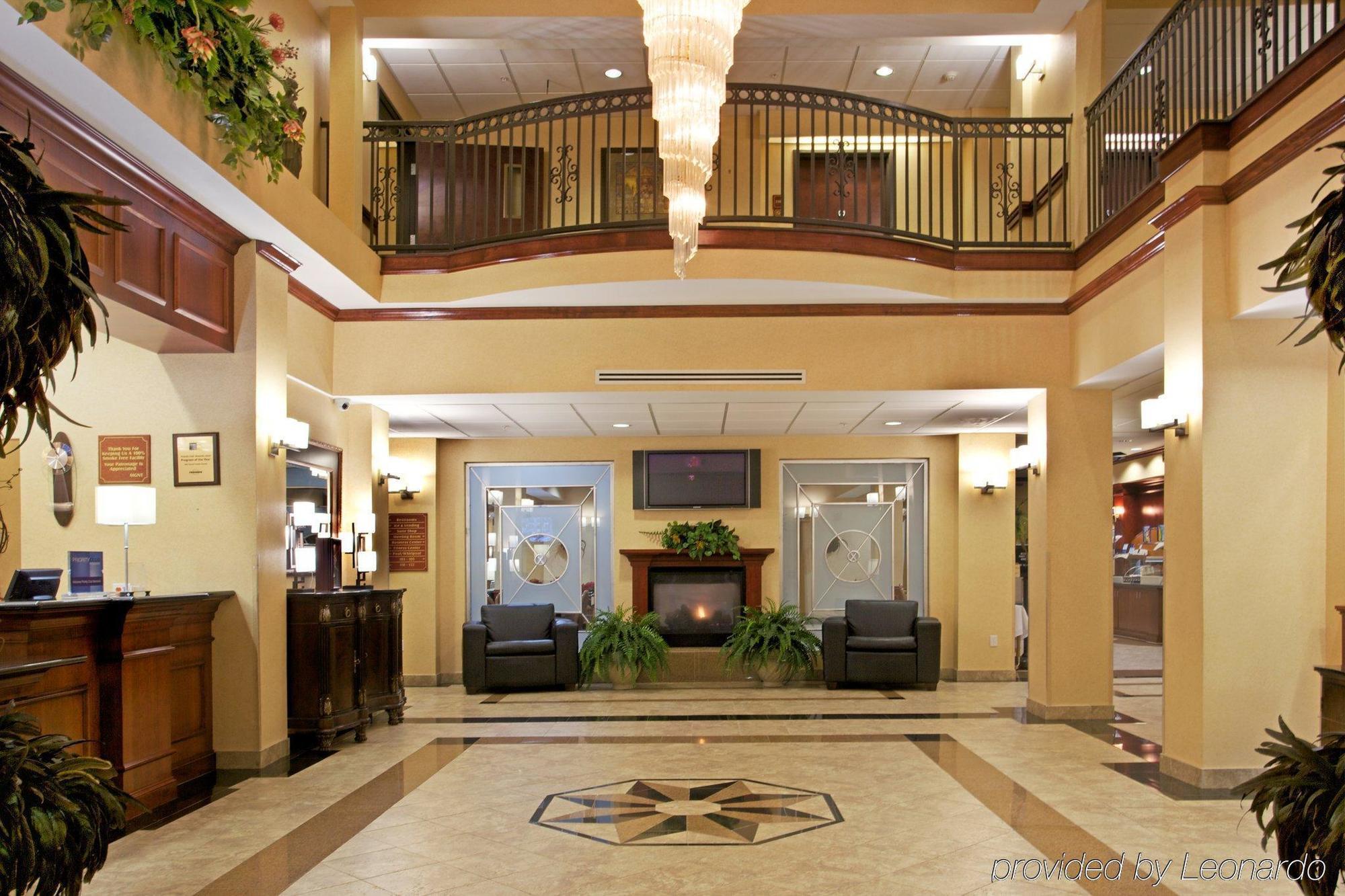 Holiday Inn Express & Suites Houston East By Ihg Interior photo