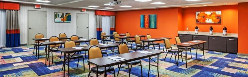 Holiday Inn Express & Suites Houston East By Ihg Exterior photo