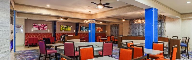 Holiday Inn Express & Suites Houston East By Ihg Exterior photo